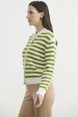 Çizgili Metal Düğmeli Triko Hırka - Zeytin Yeşil thumbnail 5
