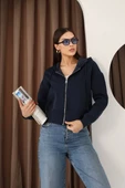 Kadın Fermuarlı Kapşonlu Beyaz Bol Crop Sweatshirt thumbnail 5