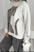 Leopar Baskı Detaylı Sweatshirt Beyaz thumbnail 3