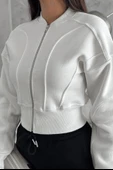 Kadın Fermuarlı Fit Cropped Sweatshirt – Sportif & Şehirli Stil thumbnail 11