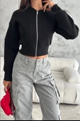 Kadın Fermuarlı Fit Cropped Sweatshirt – Sportif & Şehirli Stil thumbnail 7