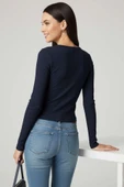 Çıtçıt Detaylı Bluz Lacivert - 2