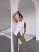 Kadın beyaz bisiklet yaka gold düğmeli ottoman bluz - 2