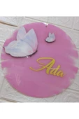 s'he design Bebek Ismine Özel Şeffaf Pleksi Kapı Süsü – Kız Bebek Için özel tasarım Bebek Kelebek Pembe thumbnail 1