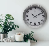 Klasik Kadran Gri Renk Sessiz Akar 30 Cm Duvar Saati thumbnail 2