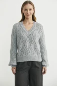 Delikli V Yaka Pullu Triko Kazak - Gri thumbnail 1