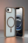 iPhone 16E Winner Magsafe Kapak - Gold thumbnail 6