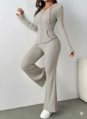 Kadın Uzun Kollu Kapşonlu önden Fermuarlı Kaşkorse Bluz Ve Pantolon Ikili Takım thumbnail 1
