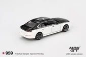 Mini GT BMW i7 xDrive60 Alpine White / Black Sapphire 959 thumbnail 3