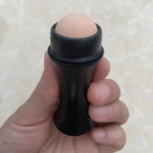 Mat Makyaj Yüz Cilt Bakımı Aracı Yüz Temizleme Yağı Emme Rulo Yağ Kontrolü Haddeleme Taş Doğal Volkanik Rulo thumbnail 2