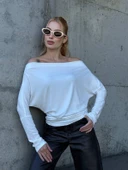 Yarasa Kol Geniş Yaka Siyah Bluz Bol Kesim Likralı Kumaş Düşük Omuz Üst thumbnail 2