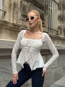 Ekru Peplum Etek Ucu Fırfırlı Güpür Bluz Uzun Kol Bağlama Detaylı Kare Yaka Şık Bluz thumbnail 6