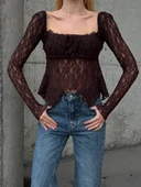 Ekru Peplum Etek Ucu Fırfırlı Güpür Bluz Uzun Kol Bağlama Detaylı Kare Yaka Şık Bluz thumbnail 10