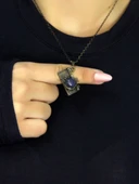 Doğal Taş Lapis Doğal Taşlı Fotograf Makinesi Modelli Antik Kadın Kolye euk42lps thumbnail 1