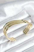 Eğik Şerit Model Gold Renk Pirinç Kadın Bileklik - TJ-BB8019 - 1