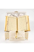 Desenli Kutu Çeyizlik, Seccade + Tesbih + Kuran Hediye Seti (Çanta Boy, Kadife, Vizon, Elif-Vav) thumbnail 4