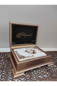 Isimli Ahşap Kutulu Gold Sandık Kadife Kuran-ı Kerim Hayrat Neşriyat Hafız Boy (14*20 Cm) thumbnail 2