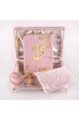 Desenli Kutu Çeyizlik, Seccade + Tesbih + Kuran Hediye Seti (Orta Boy, Kadife, P.Pembe, Elif-Vav) thumbnail 2