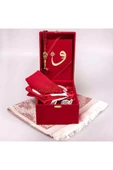 Bayrak + Fincan +  Şal + Seccade + Tesbih + Kuran Hediye Seti (Hafız Boy, Kırmızı, Vav Motifli) thumbnail 5