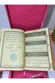 Isimli Kadife Kuranı Kerim Hayrat Neşriyat Orta Boy Kutulu(PEMBE)tesbih,ayraç,namazörtüsüseti thumbnail 4