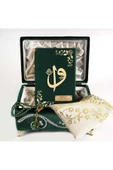 Desenli Kutu Çeyizlik, Seccade + Tesbih + Kuran Hediye Seti (Orta Boy, Kadife, Yeşil, Elif-Vav) thumbnail 2