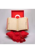 Şal + Seccade + Tesbih + Kuran Hediye Seti (çanta Boy, Plaket Kutulu, Kırmızı) thumbnail 4