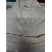 İHRACAT FAZLASI YAKASI VE CEP KAPAKLARI DANTELLİ % 100 BAMBU BAYAN BORNOZU - S/M (36-38) BEDEN- KREM RENK - 10
