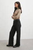 Yüksek Bel Paça Detaylı Kemerli Pantolon Siyah thumbnail 4