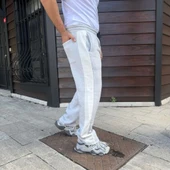 Erkek Üç İplik Kışlık Pamuklu Yandan Garneli Kalın Bej Şeritli Cepli Eşofman Altı - Gri - 2