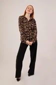 Leopar Desen Rahat Kalıp Gömlek thumbnail 2