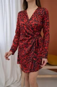 Kırmızı Leopar Desenli Saten Elbise thumbnail 3