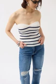 Çizgili Straplez Dokulu Bluz thumbnail 1