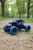 1:18 Ölçek Alloy Rock Crawler – RGB Işıklı Off-Road Uzaktan Kumandalı Araba thumbnail 4
