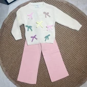 Fiyonk Aplikeli Triko Kız Çocuk Takımı – Bisiklet Yaka Kazak & Triko Pantolon - 3