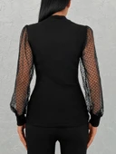 Kadın Siyah Kolu Tül Detaylı Yarım Balıkçı Kaşkorse Bluz thumbnail 10