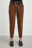 Kemerli Havuç Paça Pantolon Kahve thumbnail 4