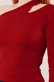 Omuz Dekolte Detaylı Bordo Bluz thumbnail 3