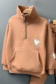 Kız Çocuk Kalp Emoji Baskılı Kanguru Cepli Fermuarlı Sweat Taba Eşofman Takım thumbnail 5