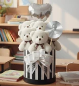 Öğretmen'e Hediye: Atatürk Temalı Aynalı Çizgili Premium Kutuda, Kalpli Balonlu 6’lı Beyaz Ayıcık Buketi-24 Kasım Öğretmenler Günü Hediyesi thumbnail 3