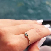 Gümüş Yüzük - 0.30Karat Oval Swarovski Zümrüt Yeşili 925 Ayar Gümüş Yüzük-Tektaş Minimal Gümüş Yüzük - 10