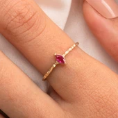 Gümüş Yüzük - Ruby Taşlı El Yapımı Dövülü Eskitme Minimal Tasarım Tektaş 925 Ayar Gümüş Yüzük - 9