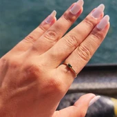 Gümüş Yüzük - 0.30Karat Oval Swarovski Zümrüt Yeşili 925 Ayar Gümüş Yüzük-Tektaş Minimal Gümüş Yüzük - 11