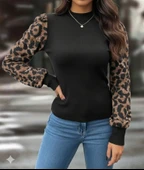 Lucky Life Kadın Uzun Kollu Yarı Balıkçı Yaka Leopar Detaylı Kaşkorse Bluz thumbnail 3