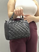 BİÇOMİ Kapaksız kapitone siyah cilt çanta thumbnail 1