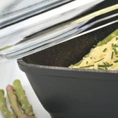 BergHOFF Scala Yapışmaz Döküm Alüminyum Kavurma Tavası, Cam Kapaklı thumbnail 3