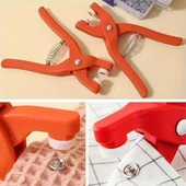 Plastik Çıt Çıt Pensi–Kıyafet, Bebek Önlüğü, Gömlek ve Tekstil Ürünleri İçin Çıtçıt Takma Aleti (5284) thumbnail 4