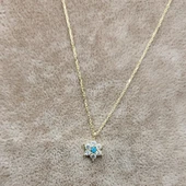 Gümüş Kolye - Ortası Firuze (Turkuaz) Taşlı Çiçek Tasarımlı Nano Has Taşlı 925 Ayar Gümüş Kolye - 7