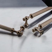Mobilya Çekmece Mutfak Dolabı Dolap Kulpları Kulpu Kulpları Çizgili Bronz Metal Kulp 128 mm thumbnail 4