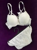 Dantel Detaylı, Çapraz Aksesuarlı, Push-Up Özellikli Sütyen- Külot Takım thumbnail 1
