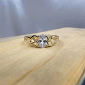 Evlilik Teklifi Altın Yüzük - 14 Ayar Altın Oval 0.60 Karat Zirkon Taşlı Mininal Tektaş Yüzük - 9